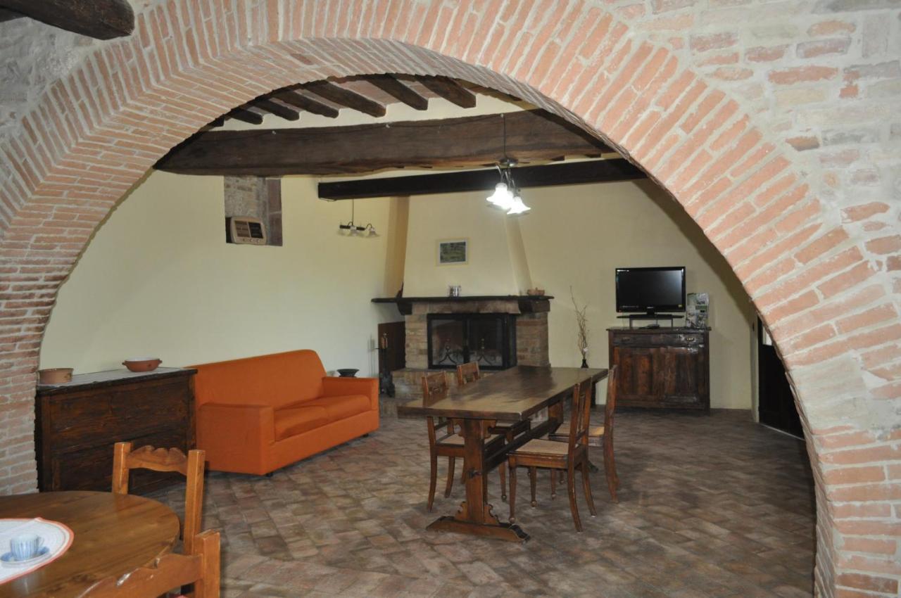 Farm Stay Il Carro Del Colle Коллеваленца Экстерьер фото