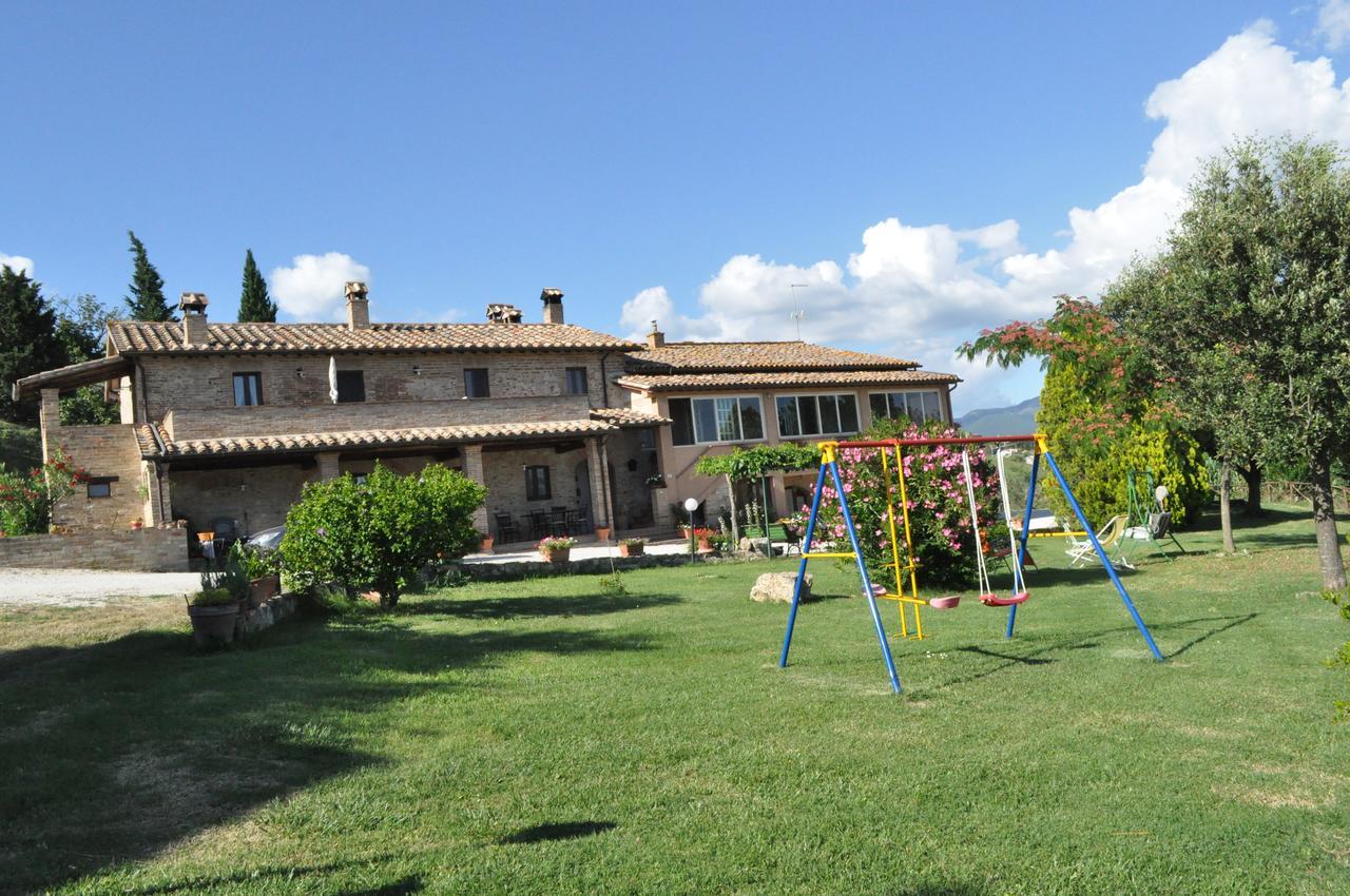 Farm Stay Il Carro Del Colle Коллеваленца Экстерьер фото